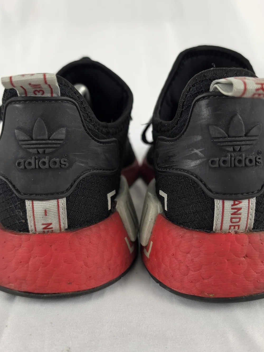 Size 10 Adidas NMD R1 Black Gray Scarlet Mens Lace Up Sneaker Shoes FV3907